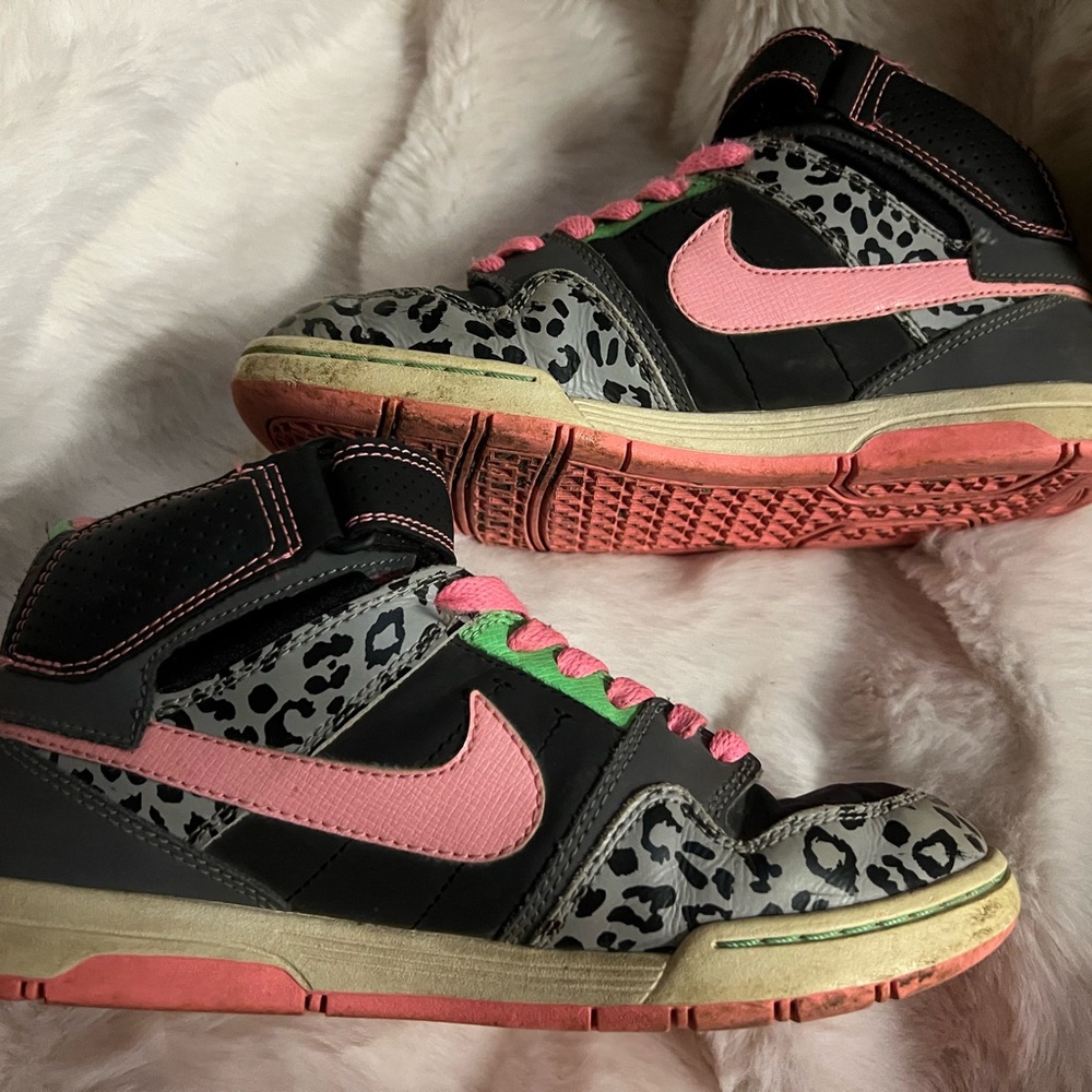 Nike Kids' Black and Pink Leopard Sneakers